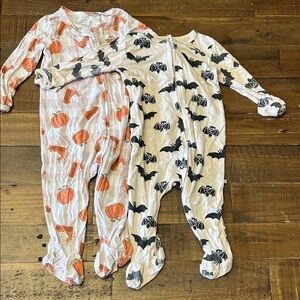 Caden Lane White Footed One-Piece Pajamas with Orange Pumpkins and Black Bats